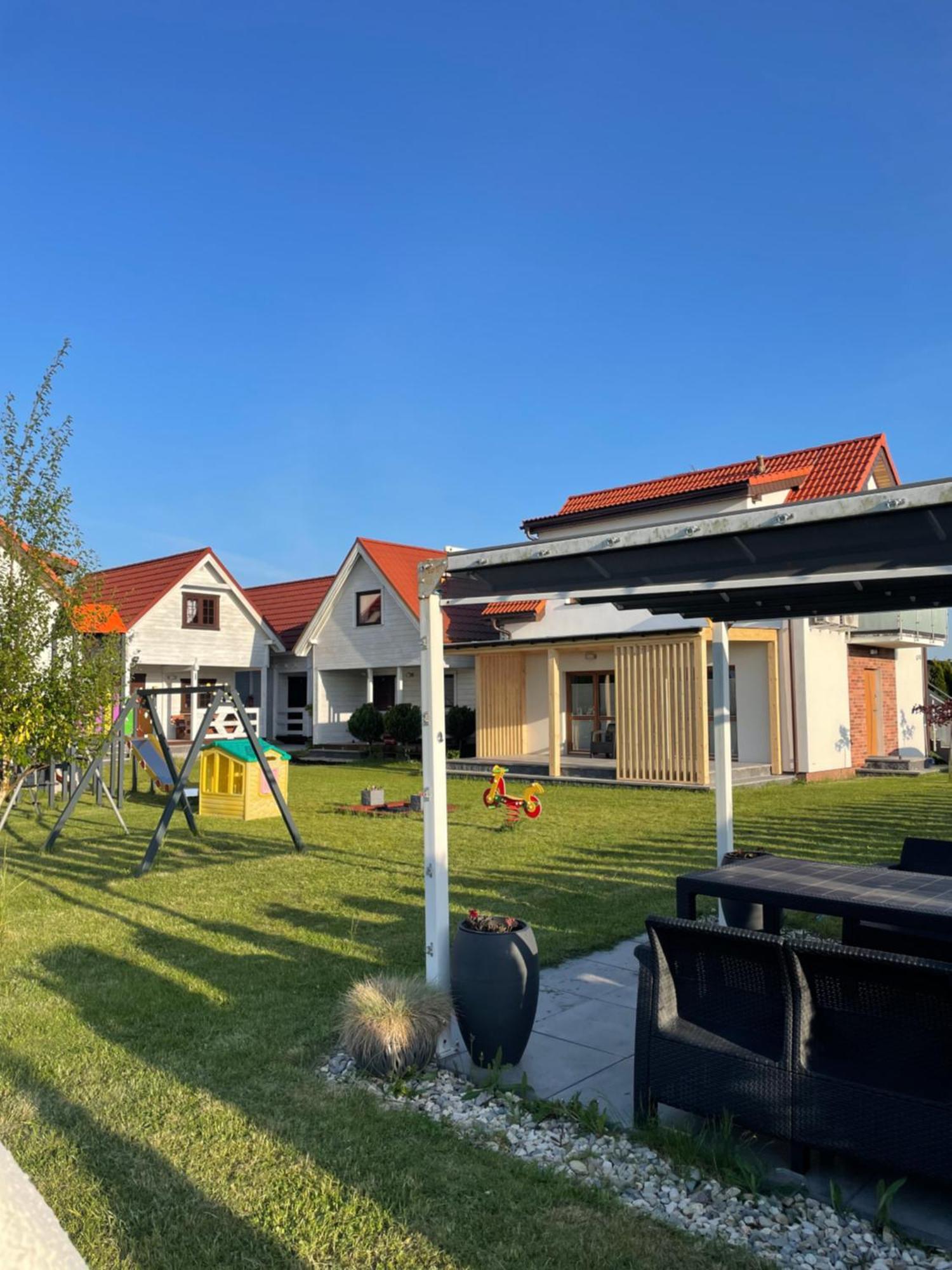Morski Zakatek Apartamenty Rowy  Extérieur photo